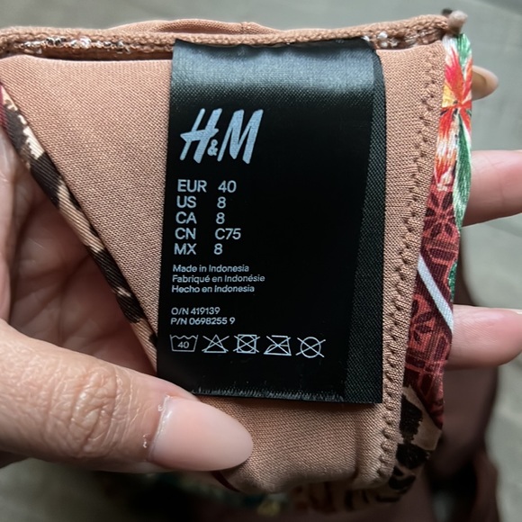 Two piece swimsuit - Picture 6 of 6